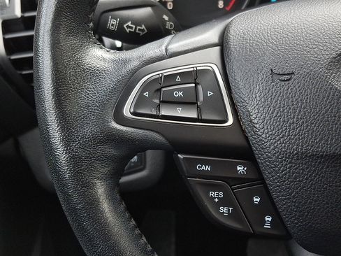 Used 2019 Ford Escape Titanium image 23