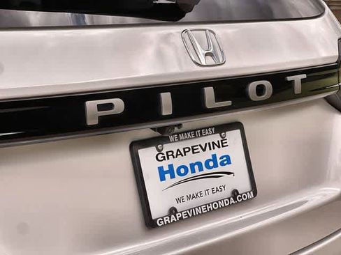 Certified 2026 Honda Pilot EX-L image 8