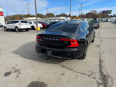 Used 2017 Volvo S90 T6 Momentum w/ Vision Package image 3