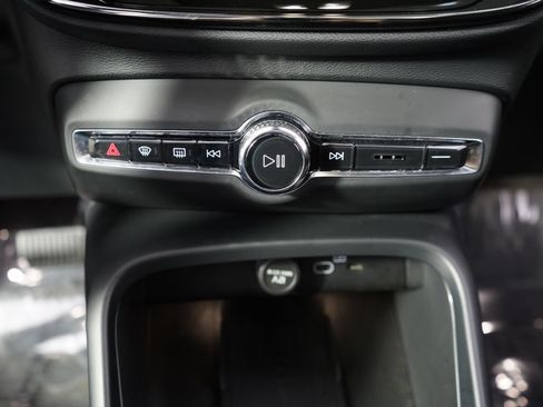 Used 2023 Volvo C40 P8 Recharge Ultimate AWD/4WD image 31