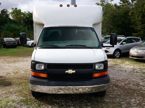 Used 2004 Chevrolet Express 3500 image 17