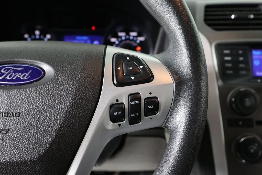 Used 2013 Ford Explorer FWD w/ Class III Trailer Tow Pkg image 33