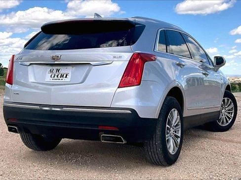 Used 2017 Cadillac XT5 Luxury AWD/4WD image 5