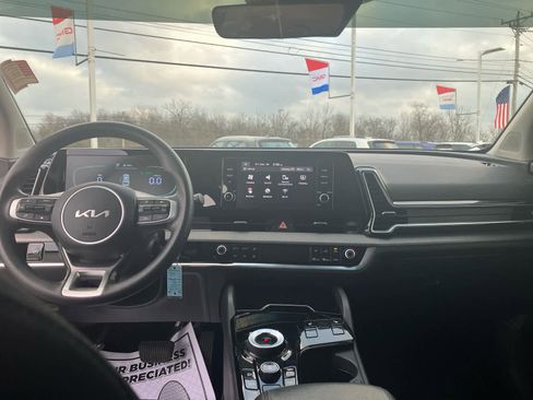 Used 2023 Kia Sportage LX image 28