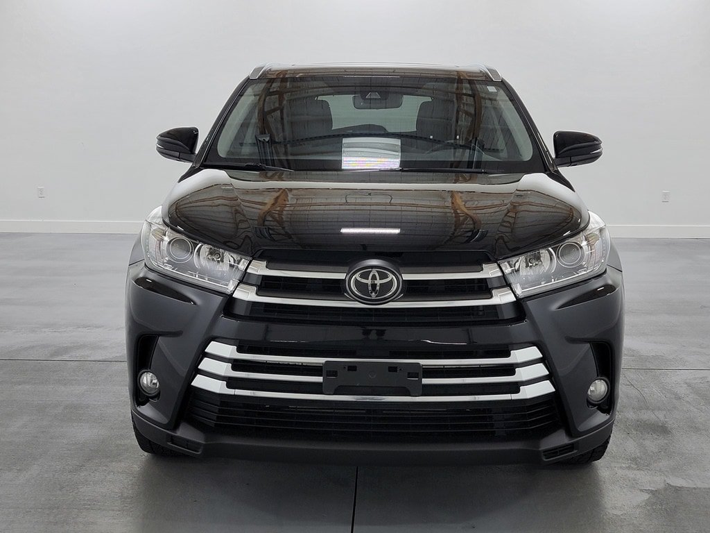 Used 2018 Toyota Highlander Limited AWD/4WD image 3