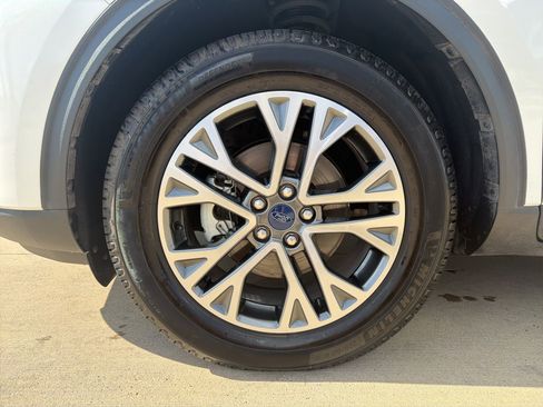 Used 2021 Ford Escape SEL w/ Technology Package image 10