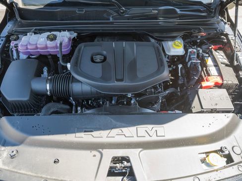 New 2026 RAM 1500 Laramie AWD/4WD image 22