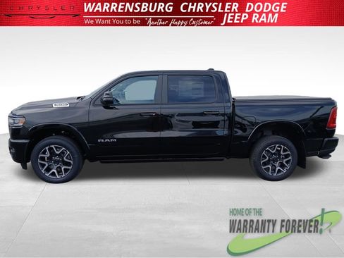 New 2026 RAM 1500 Laramie AWD/4WD image 7