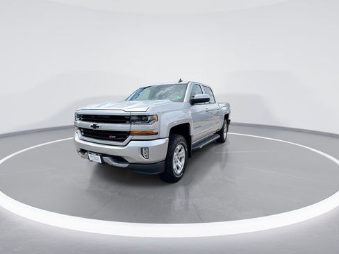 Used 2017 Chevrolet Silverado 1500 LT w/ All Star Edition AWD/4WD image 4