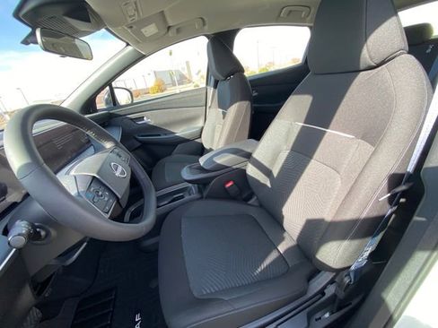 New 2026 Nissan Leaf image 11