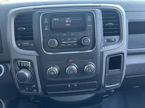 Used 2017 RAM 1500 Express image 20