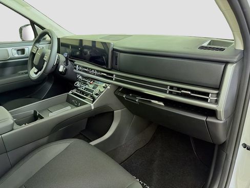Used 2026 Hyundai Santa Fe SE FWD image 29
