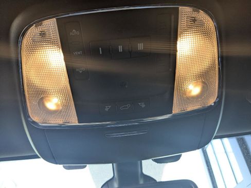 Used 2018 Jeep Grand Cherokee Limited w/ Trailer Tow Group IV image 19