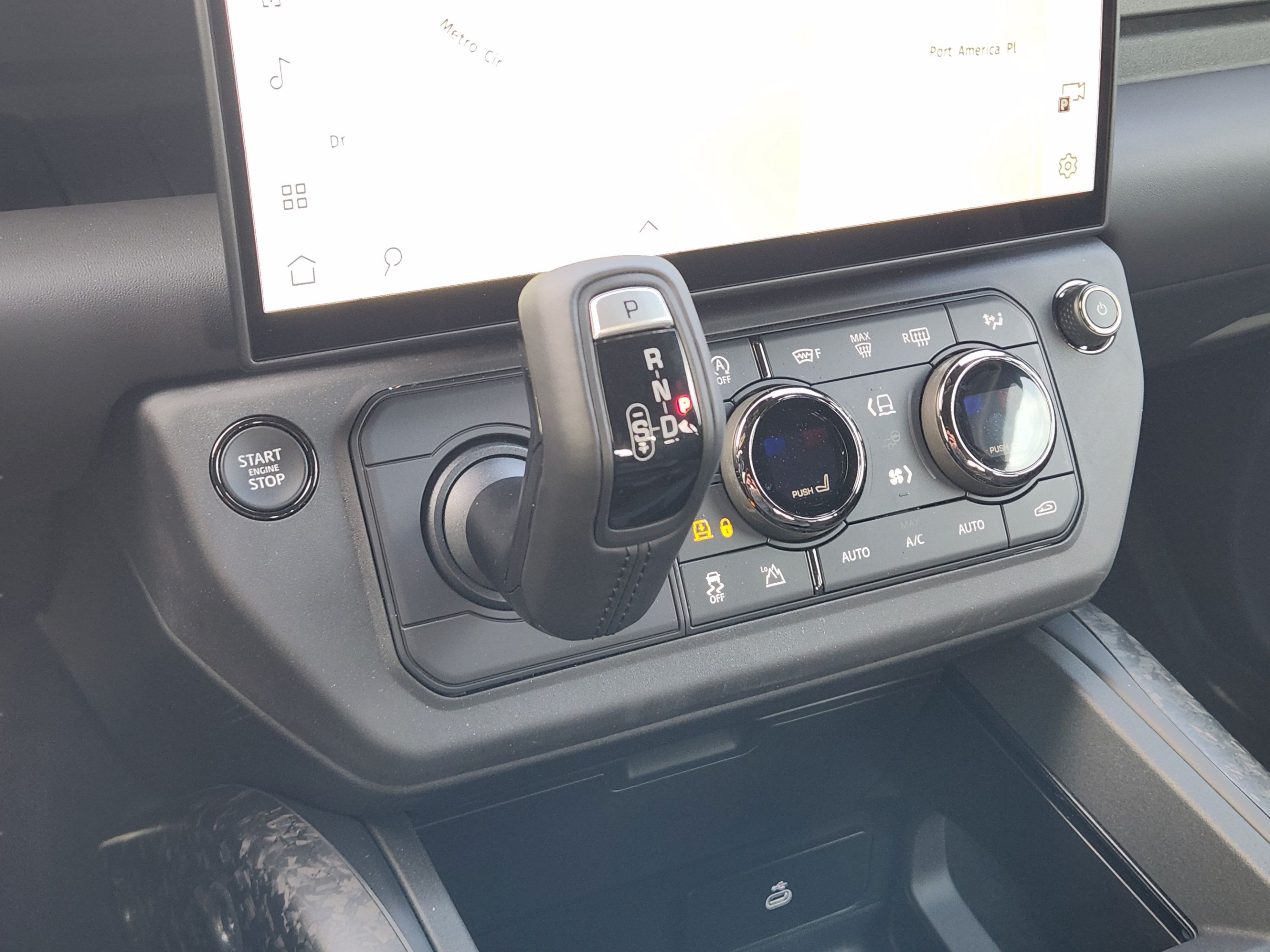 New 2026 Land Rover Defender 110 OCTA AWD/4WD image 14