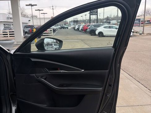 New 2025 MAZDA CX-30 AWD 2.5 S w/ Select Sport Pkg image 17