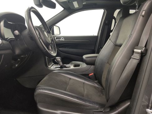 Used 2019 Jeep Grand Cherokee Altitude AWD/4WD image 17