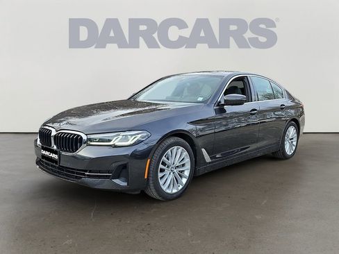 Used 2023 BMW 530i xDrive w/ Premium Package image 3