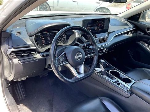Certified 2023 Nissan Altima 2.0 SR FWD image 14