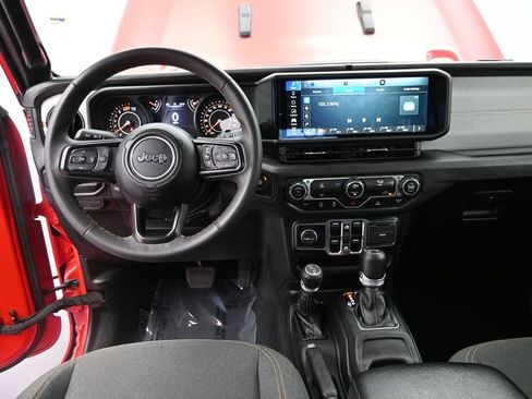 Used 2024 Jeep Wrangler Unlimited Sport AWD/4WD image 21