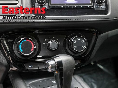Used 2018 Honda HR-V LX image 19