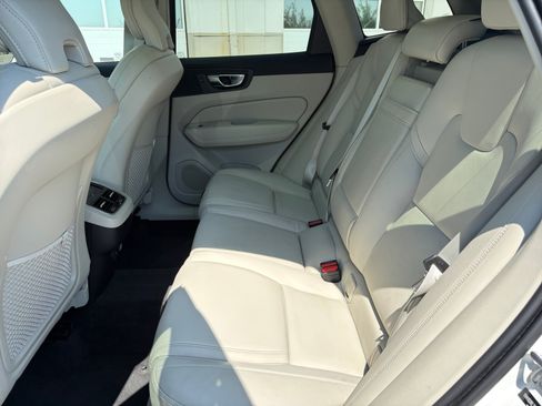 Used 2021 Volvo XC60 T5 Inscription w/ Advanced Package AWD/4WD image 25