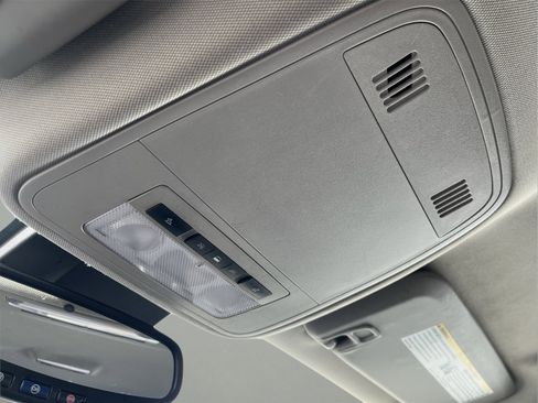 Used 2016 Buick Regal image 22