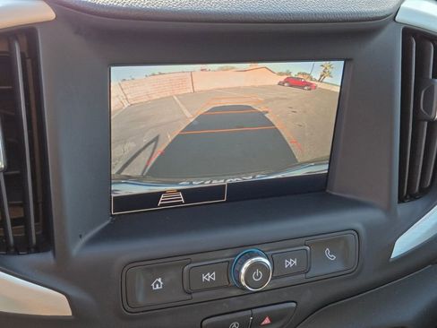 Used 2023 GMC Terrain SLE w/ Driver Convenience Package image 23