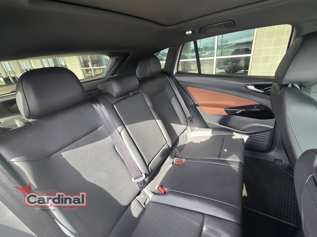 Used 2021 Volkswagen ID.4 Pro S w/ ID.4 Protection Package RWD image 18