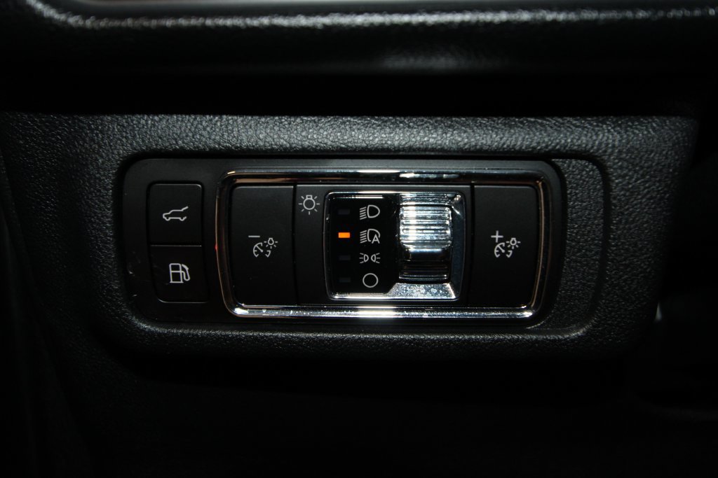 Used 2025 Lincoln Corsair Grand Touring w/ Towing Package AWD/4WD image 10
