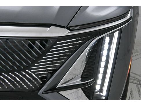 Used 2023 Cadillac Lyriq 2WD image 25