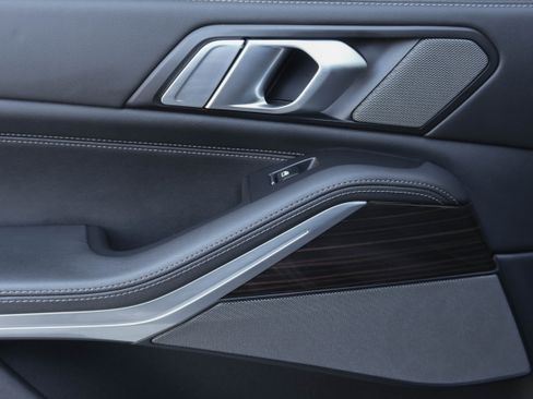 Certified 2025 BMW X5 xDrive40i w/ Climate Comfort Package image 34