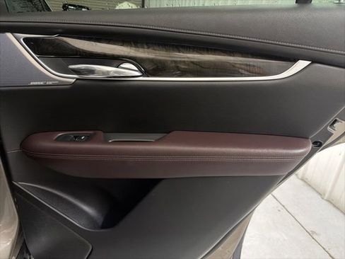 Used 2023 Cadillac XT6 Premium Luxury FWD image 18