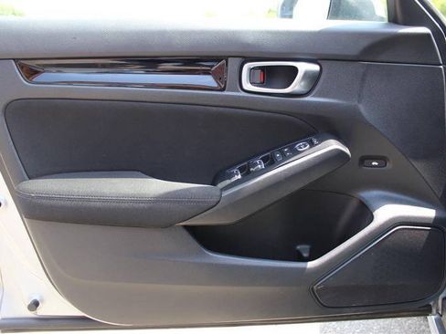 Used 2022 Honda Civic EX image 11