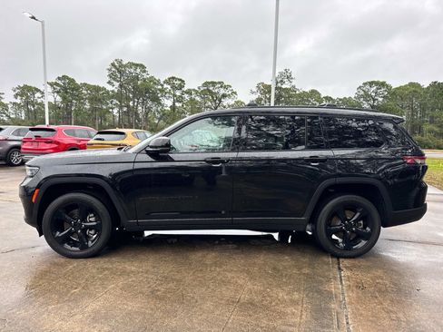 Certified 2024 Jeep Grand Cherokee L Laredo image 6