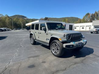 Used 2022 Jeep Wrangler Unlimited Sahara video 3