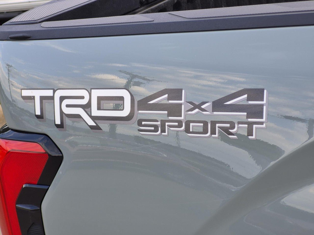 Used 2022 Toyota Tundra SR5 w/ TRD Sport Premium Package AWD/4WD image 9