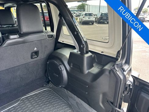 Used 2023 Jeep Wrangler Unlimited Rubicon w/ Cold Weather Group AWD/4WD image 29