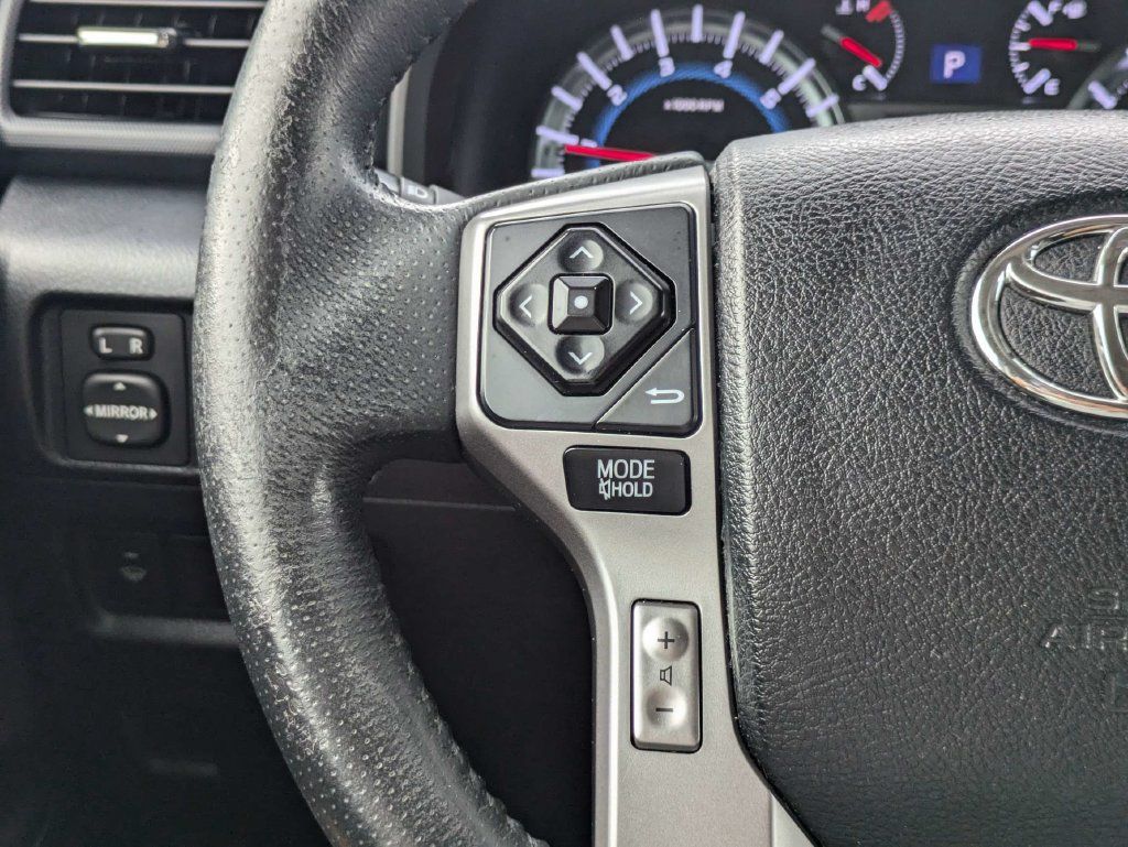 Used 2018 Toyota 4Runner SR5 Premium AWD/4WD image 24