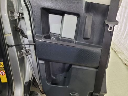 Used 2012 Toyota FJ Cruiser 4WD image 42