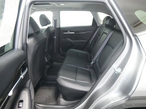 Used 2024 Kia Seltos EX AWD/4WD image 19