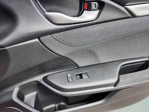 Certified 2018 Honda Civic EX image 17