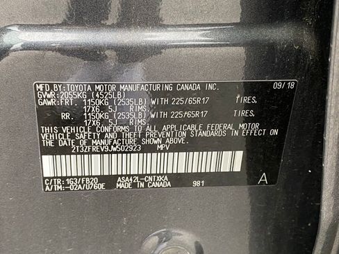 Used 2018 Toyota RAV4 LE image 18