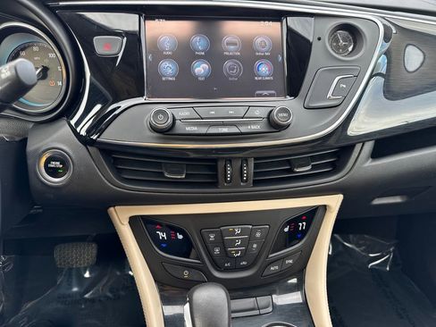 Used 2017 Buick Envision Essence image 21