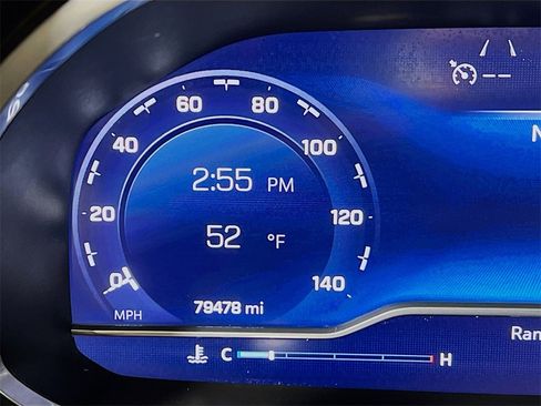 Used 2023 Chevrolet Suburban Premier image 12