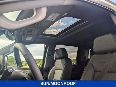 New 2025 GMC Sierra 3500 Denali w/ Denali Reserve Package image 15