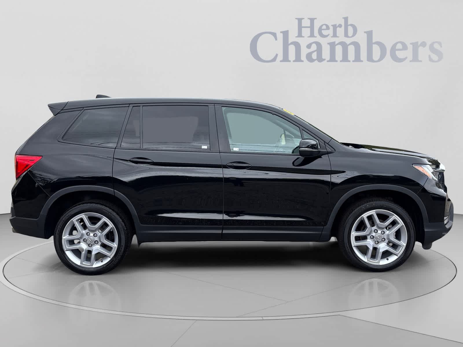 Used 2024 Honda Passport EX-L image 5