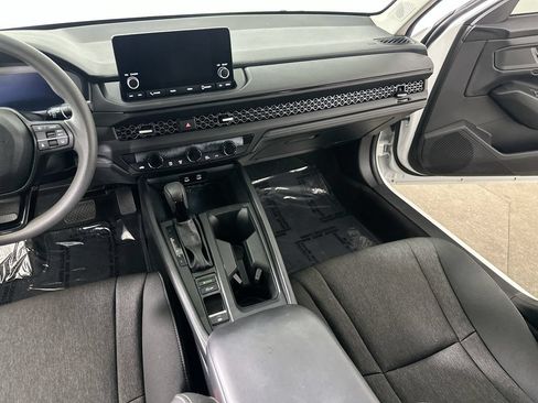Used 2024 Honda Accord EX image 19