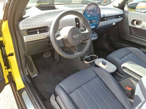 Certified 2025 MINI Cooper S image 11