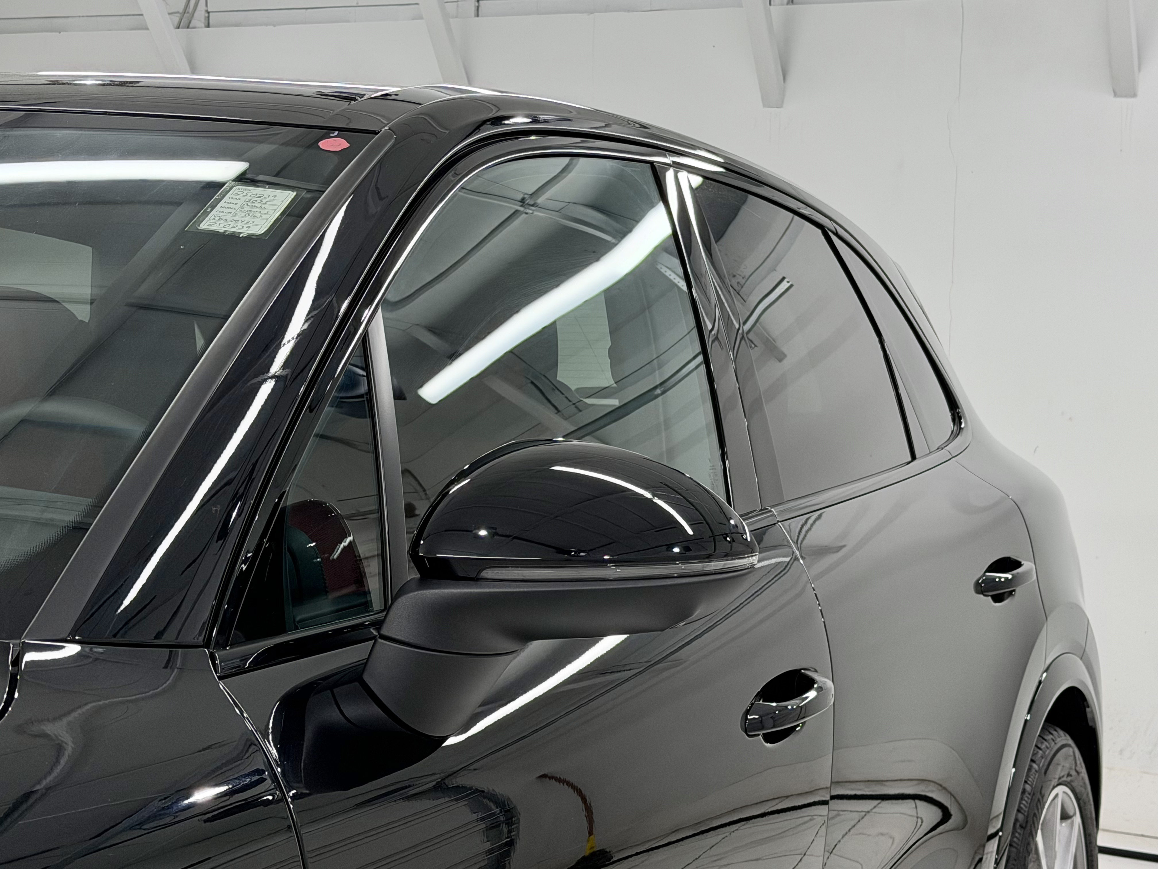 Used 2025 Porsche Cayenne S AWD/4WD image 19