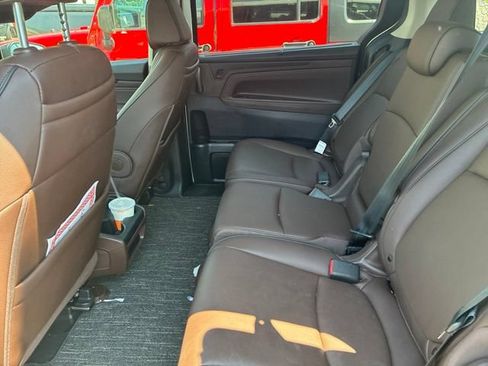 Used 2026 Honda Odyssey Touring image 3